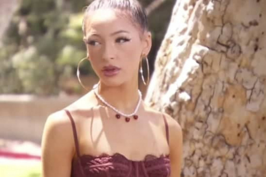 Proživela PAKAO zbog KORSETA! Pevačicu maltretirala zaposlena u aviokompaniji