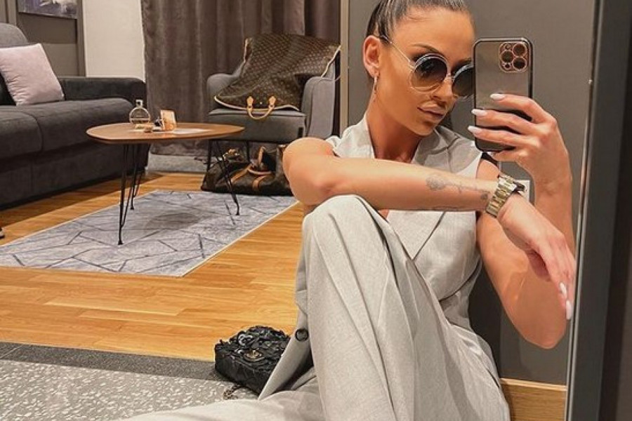 Šta to Kaća ima između nogu? Pevačica pokrenula lavinu komentara na društvenim mrežama! (FOTO)
