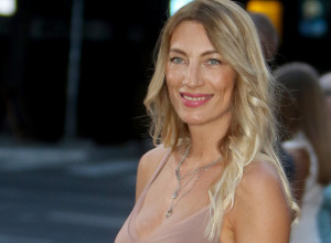 DA LI SE SEĆATE ANE STANIĆ? Prizor s plaže koji je mnoge zaprepastio! (FOTO)