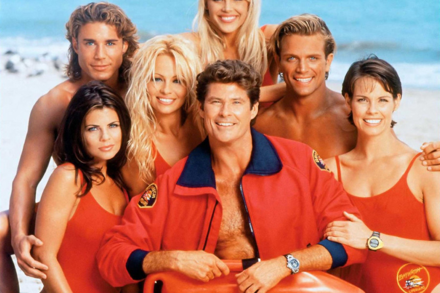 Pre tri decenije su mamili uzdahe i muške i ženske publike, a evo kakvi su danas! Čuvari plaže ponovo na okupu, NE BISTE IH PREPOZNALI NA ULICI! (FOTO)