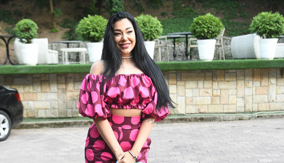 Šta to radiš, Sanja? Hjurikejnka zajahala motor, jedan detalj je posebno privukao pažnju!