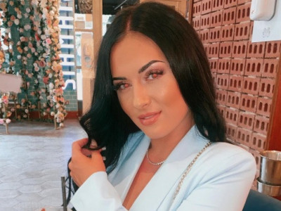 Šenan priznaje da privlači poglede gde god se pojavi 