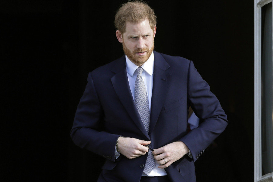 Prodaje GAĆE PRINCA HARIJA: Poklonio mi ih je posle lude noći u Vegasu!