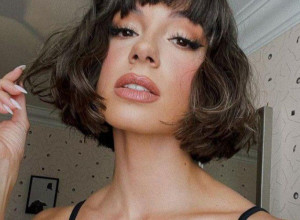 Saro, šta ti je to u GAĆAMA? Pevačica zbunila fanove na interenetu! (FOTO)