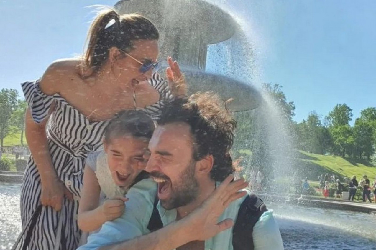 Na koga vam liči? Ivan Bosiljčić i Jelena Tomašević PONOSNO POKAZALI naslednicu! (FOTO)