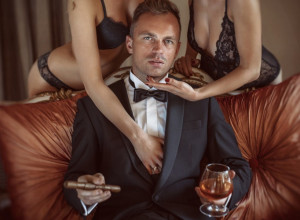 Imala sam TROJKU sa bivšim dečkom i njegovom novom devojkom: Ono što se posle desilo iznenadilo je sve!