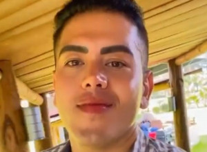 ZGODNI FRAJER je direktor osnovne škole i SMENJEN JE zbog VRELIH FOTKI na Instagramu, a evo šta su zbog toga uradile mame njegovih đaka (FOTO)