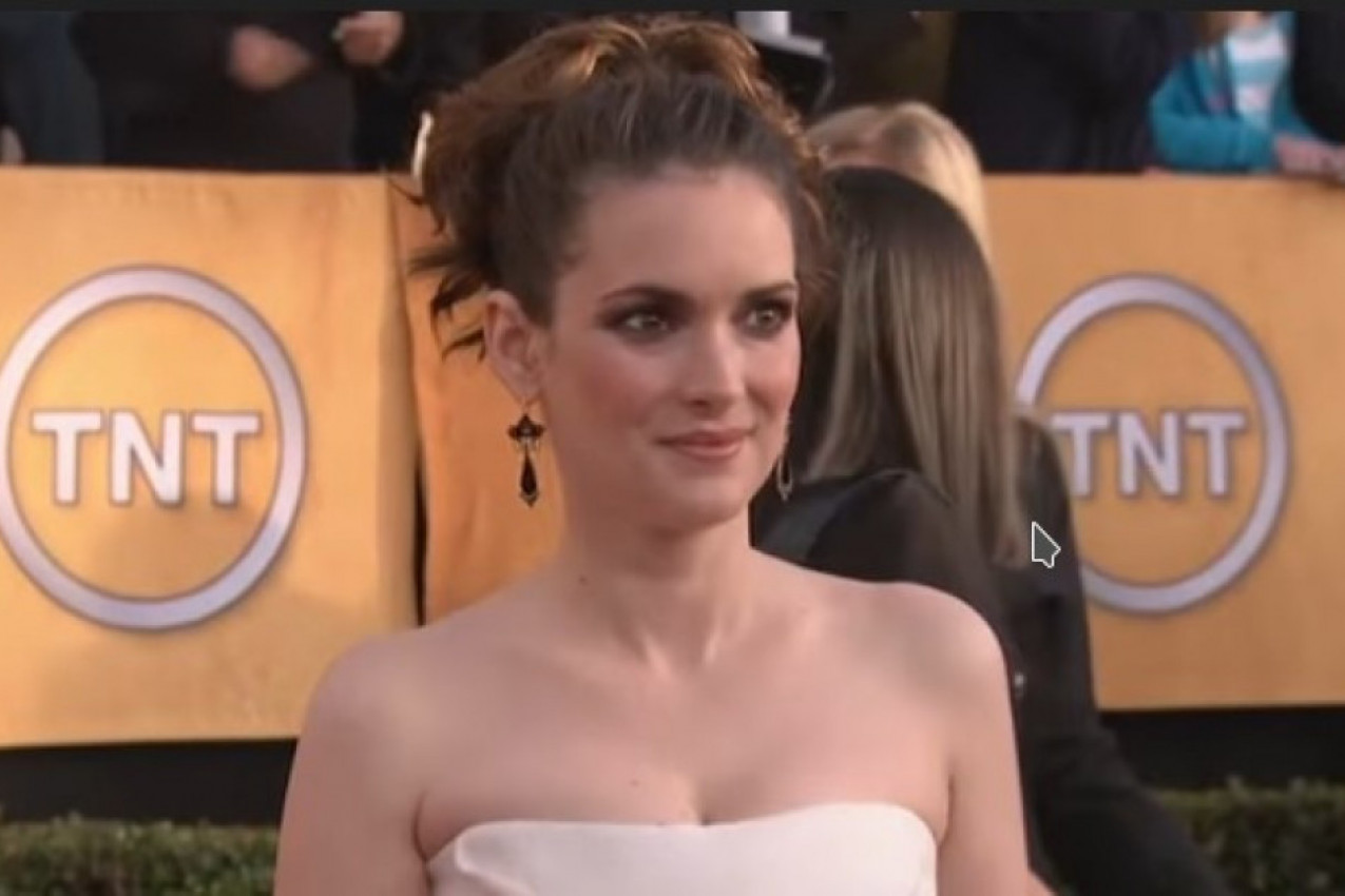 Da li se sećate VINONE RAJDER? Posle 12 godina pojavila se u izdanju koje je šokiralo svet! (VIDEO)