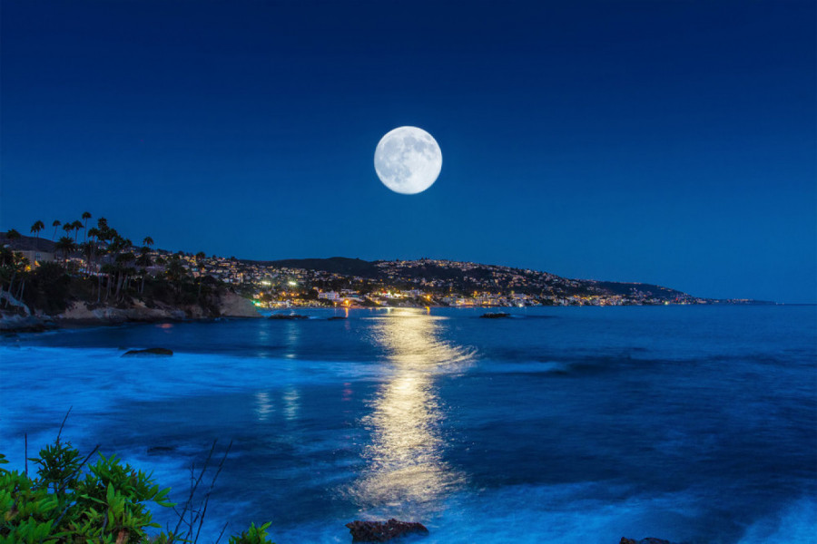 ŠOU NA NEBU: Poslednji SUPERMESEC ove godine posebno utiče na 4 znaka zodijaka