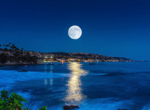 ŠOU NA NEBU: Poslednji SUPERMESEC ove godine posebno utiče na 4 znaka zodijaka