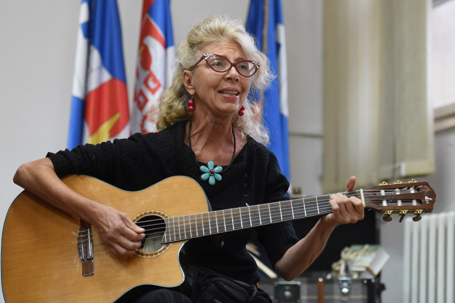 MAJA VOLK otkriva kako da napravite sok za TOPLJENJE MASTI: Recept koji čini čuda