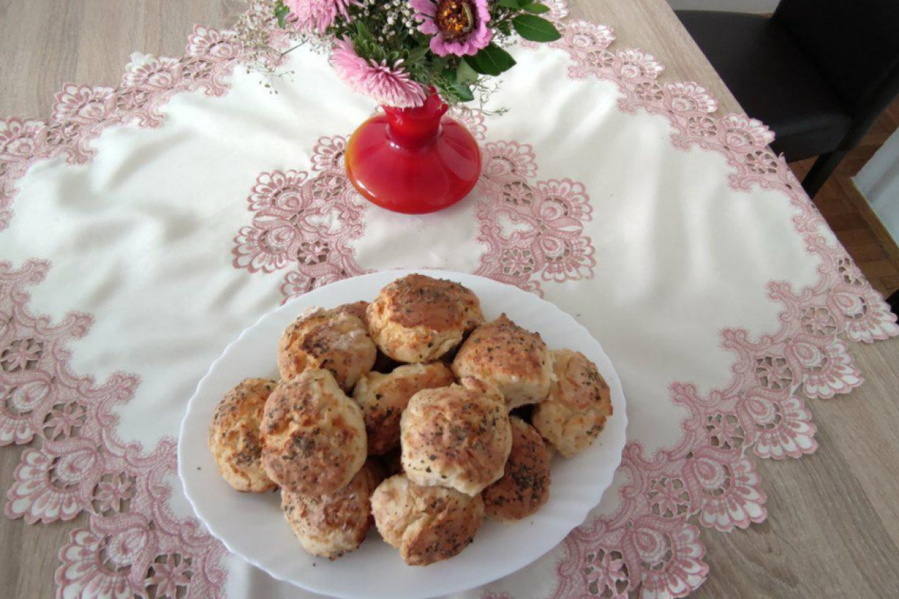 DOMAĆE POGAČICE: Recept za pecivo koje je gotovo za par minuta