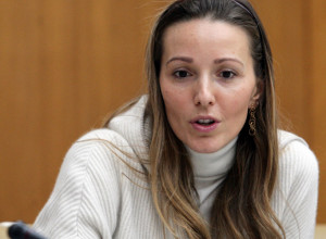 NOLE ne ide u SAD, ali zato Jelena POKAZUJE KOLIKO JE JAKA (VIDEO)