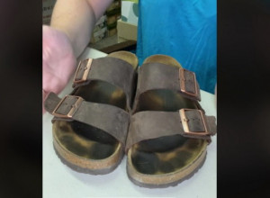 Sandale i papuče su vam prljave i neprijatno mirišu? POMOĆU JEDNOG SASTOJKA ZABLISTAĆE KAO NOVE! (VIDEO)