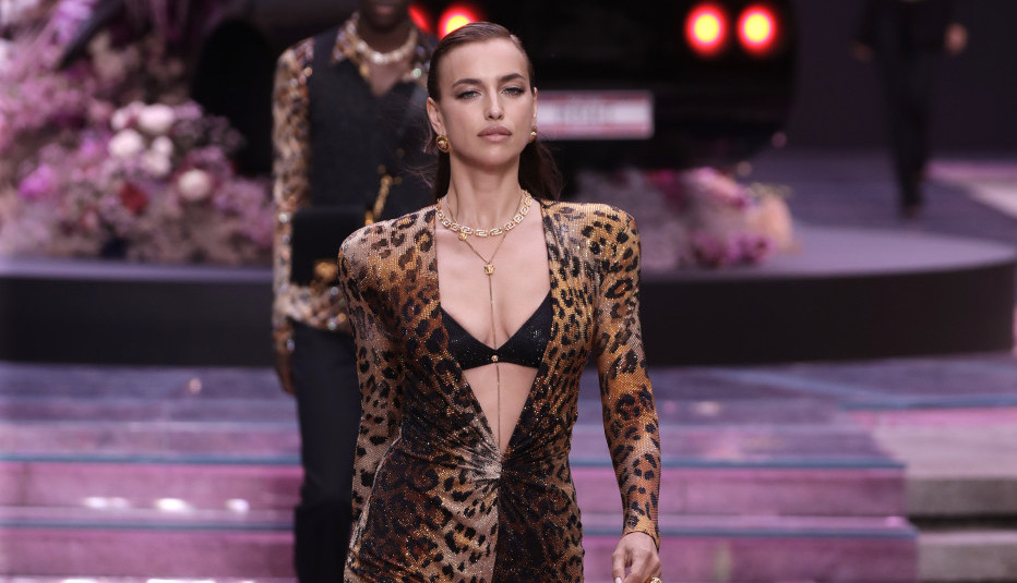 TOP 5 NAČINA KAKO DA NOSITE GLOMAZNE KAPUTE, A DA IZGLEDATE ZAVODLJIVO! Irina Šajk zna kako ( FOTO)