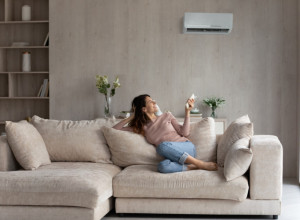 Jednostavan trik za ČIŠĆENJE KLIME: Uštedite pravo bogatstvo koje biste dali majstorima (VIDEO)