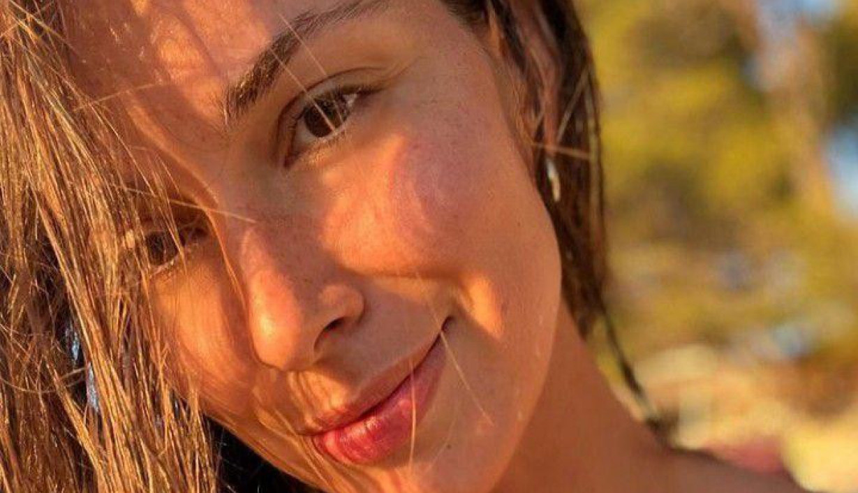 VEĆ JOJ NEDOSTAJE LETO: Prepoznajete li lepoticu sa fotografije?