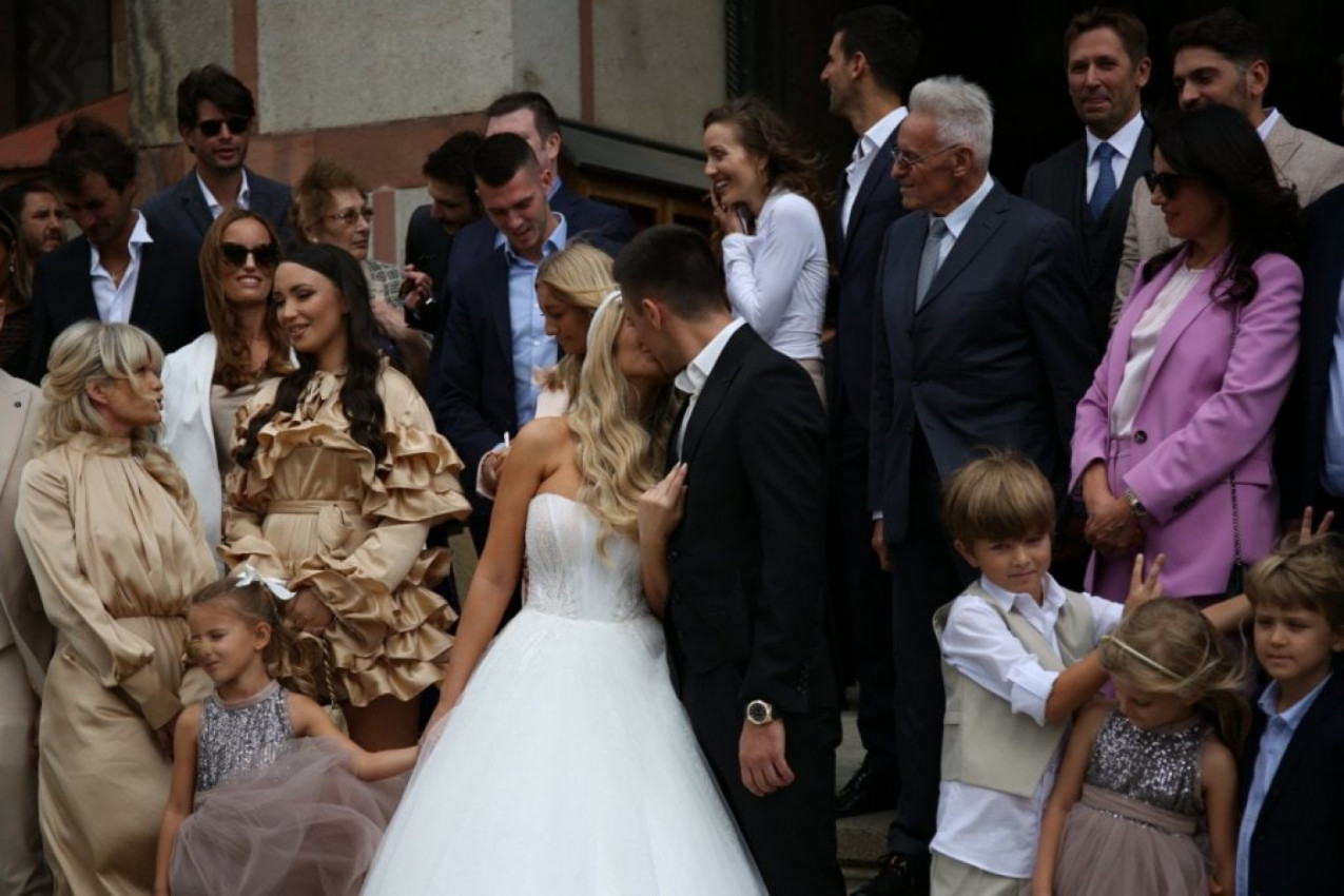 TRI GODINE NAJVEĆE LJUBAVI: Saška i Đorđe Đoković slave godišnjicu veze, posvetila mu je reči od kojih srce igra (FOTO)