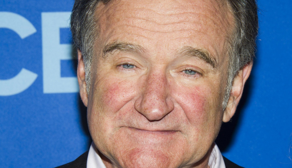 Nekada sam mislio da je u životu najteže kada ostaneš sam. Nije. Najteže je kada si okružen ljudima pored kojih se osećaš sam.