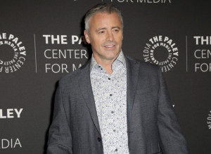 ŠTA SE DOGODILO ZVEZDI SERIJE PRIJATELJI? Šok na ulici, ljudi nisu znali u šta prvo da gledaju! (FOTO)