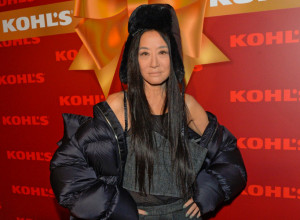 Ovo su ćerke žene "zamrnute u vremenu"! Ona ima 73 i izgleda poput devojčice, a evo kakva je situacija s naslednicama! (FOTO)