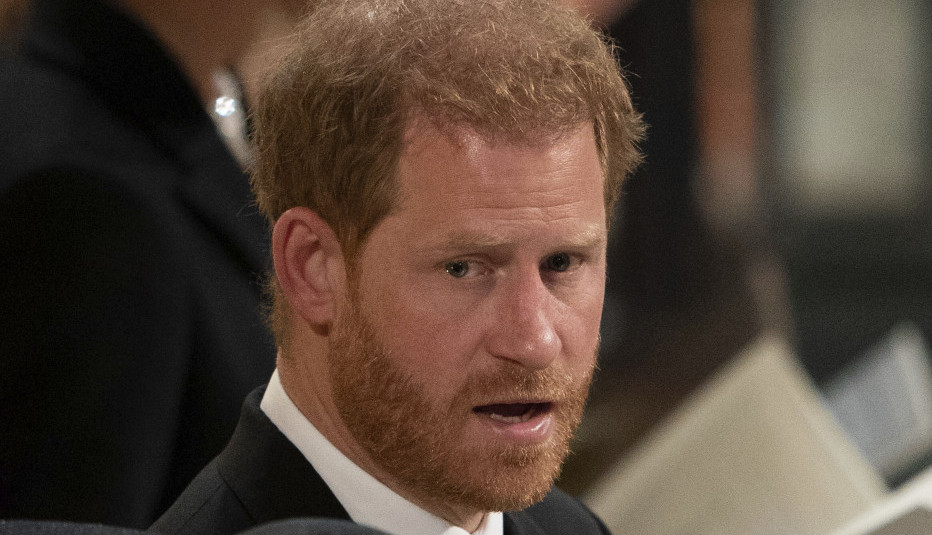 HARI NIJE NI ZNAO DA MU JE UMRLA BABA? Nove skandalozne tvrdnje o britanskoj kraljevskoj porodici!