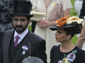 SKANDAL NA SAHRANI ELIZABETE II! Princeza bežala od šeika, a on BANUO KOD ČARLSA! (FOTO)