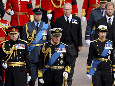 Kralj bi mogao da izostavi titule prinčeva za svoje unuke, Harijevu decu