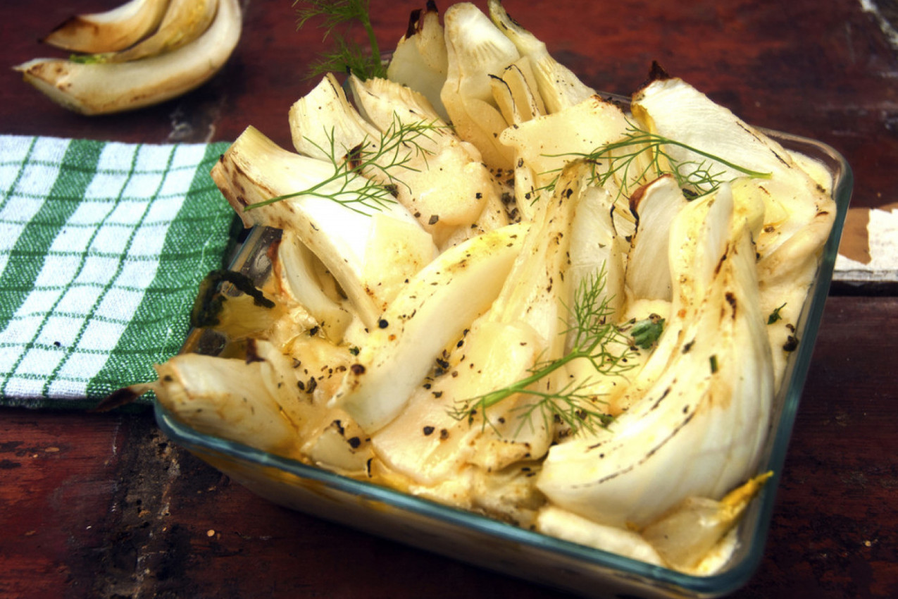 DA LI ZNATE KAKO SE SPREMA KOMORAČ? Ovaj recept sa parmezanom potpuno će vas raspametiti, u pitanju je biljka kojoj nećete odoleti!