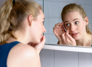 PODOČNJACI NISU SAMO POSLEDICA NESPAVANJA! Evo zašto se još javljaju