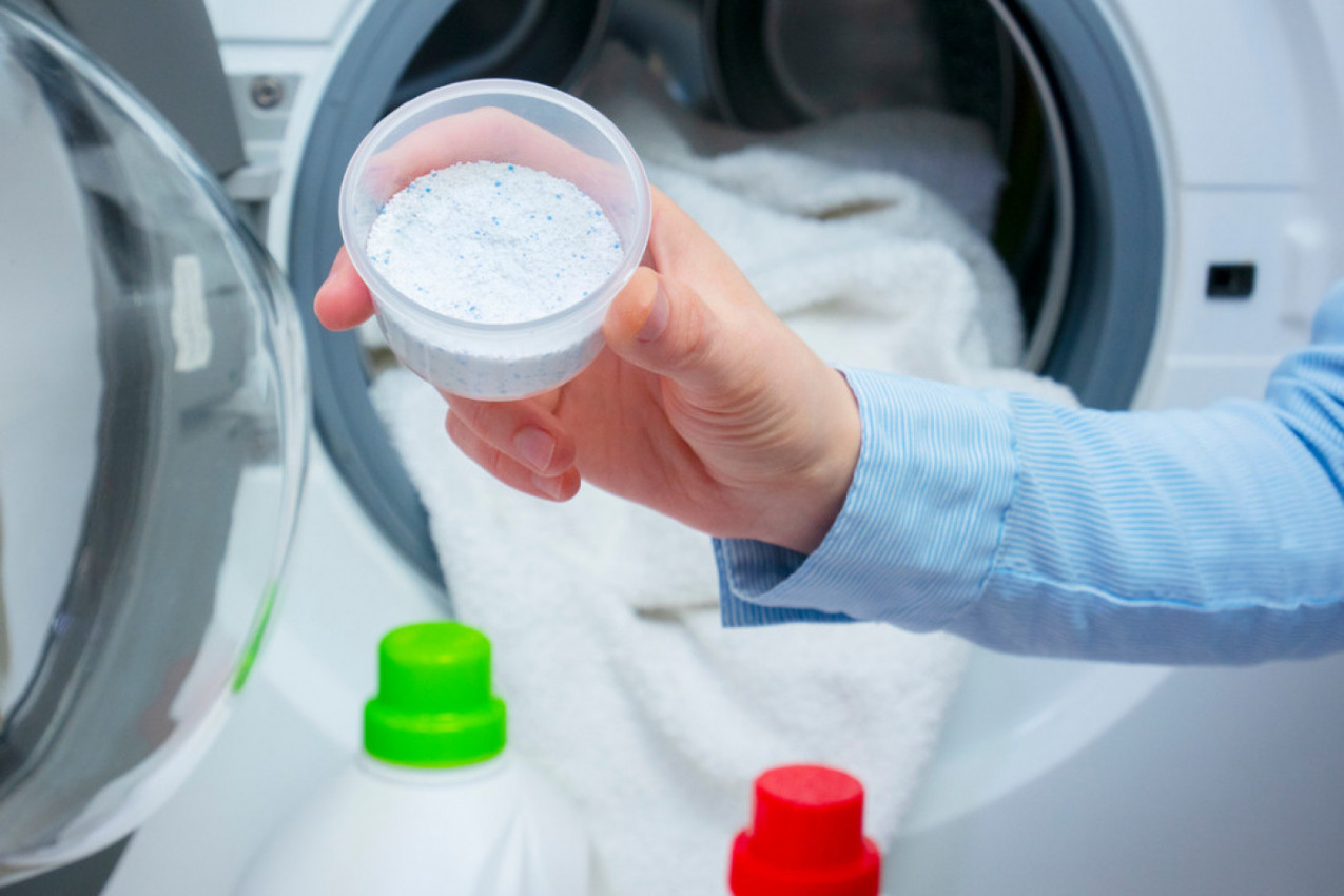 TEČNI, PRAŠKASTI ILI U KAPSUALAMA: Da li znate kada se koji deterdžent za veš koristi i koje su razlike među njima?
