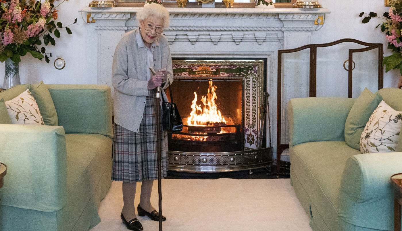 OVO JE UZROK SMRTI ELIZABETE II! Mediji konačno otkrili šta piše u lekarskom izveštaju, vreme kraljičinog "odlaska" ZBUNILO BRITANCE!