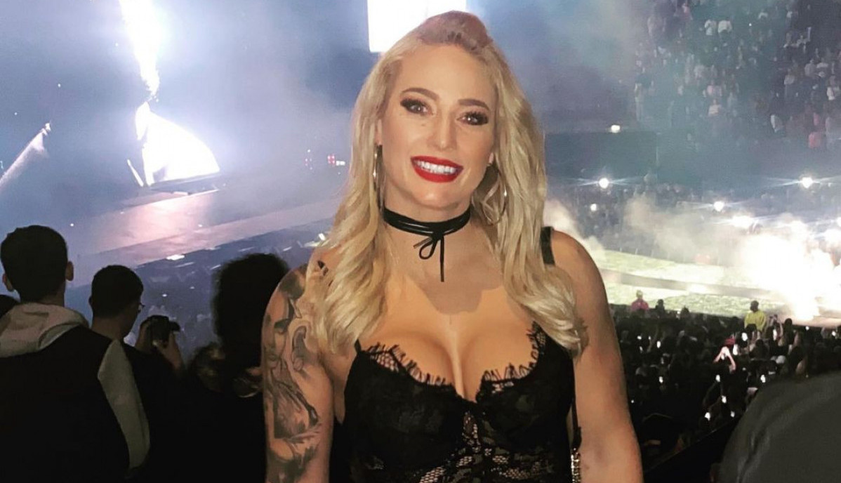 PROFESORKA MATEMATIKE KOJA UNIŠTAVA PROTIVNIKE U RINGU! O ovoj atraktivnoj plavuši svi pričaju! (VIDEO)