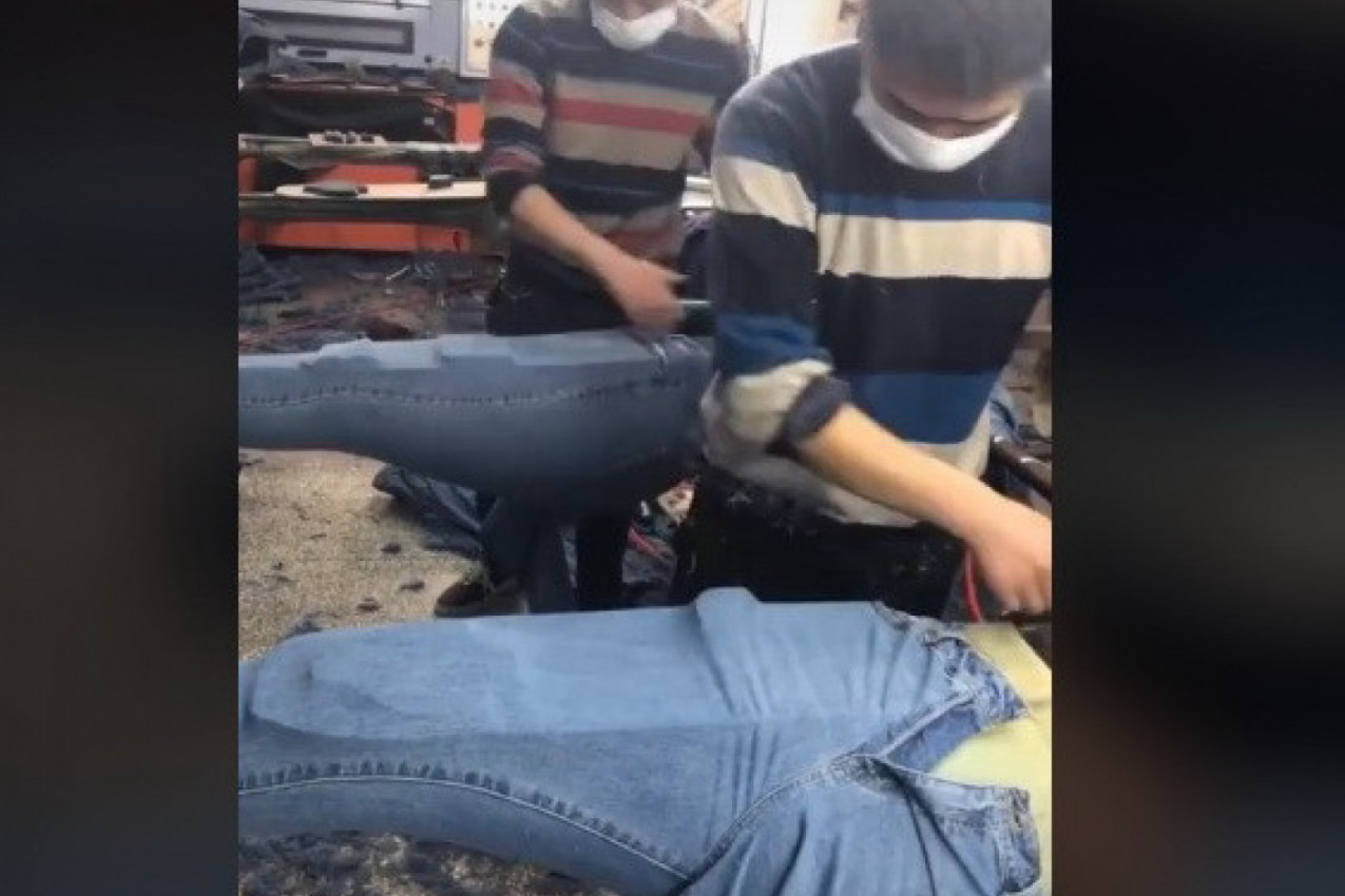 Ako ste se ikad pitali kako nastaju vaše farmerke od 100 evra, POGLEDAJTE OVAJ NEVEROVATAN SNIMAK!