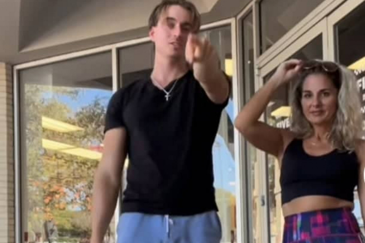 ZBOG GREŠKE NA TINDERU MI SE ŽIVOT PROMENIO! Priča mame dvojice mladića šokirala je svet: Odletela sam za Njujork i tamo me sačekao on!