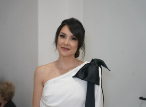 DRAGANA, KAKAV JE TO DEKOLTE? Mlada Mićalovićeva iznenadila fotografijom, grudi u prvom planu, a poruka koju je podelila izazvala pomamu! (FOTO)