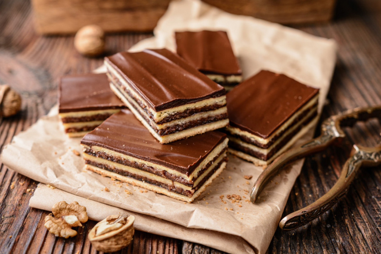 MAĐARICA PO DOMAĆEM, SRPSKOM RECEPTU! Idealna torta za svaku gozbu