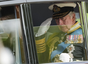 TAJNA KRALJA ČARSLA III:  Tražen DNK zbog utvrđivanja istine, informacija koja je prodrmala kraljevstvo!