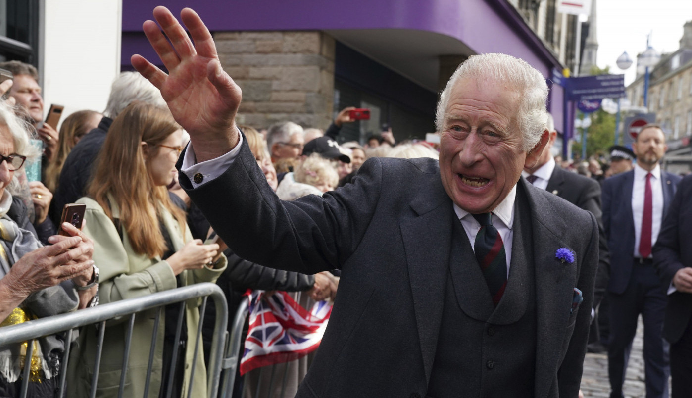 ČARLS NIKADA NEĆE POSTATI KRALJ? Šokantne tvrdnje britanskih astrologa o budućnosti Elizabetinog naslednika, jedna žena obeležila mu je sudbinu!