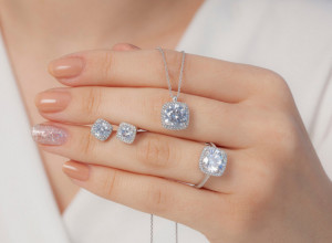 KAKO NAJBOLJE OČISTITI SREBRO? Ovo su 3 efikasna rešenja da vaš omljeni komad nakita ponovo zablista