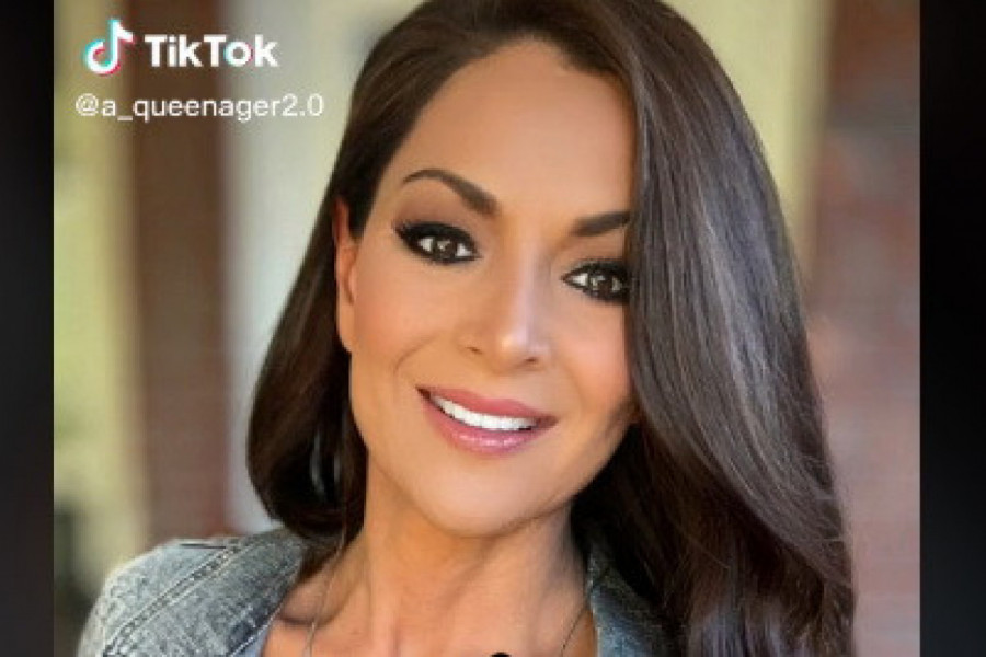 IMA TROJE UNUČADI I IZGLEDA KAO BOGINJA! Ova zavodljiva baka je podigla buru na internetu, niko ne veruje koliko ima godina! (VIDEO)