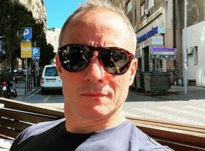 ŠOKANTNA TRANSFORMACIJA MILOŠA TIMOTIJEVIĆA! Zavodnik i miljenik žena izgleda potpuno zapušteno i neuredno! (FOTO)