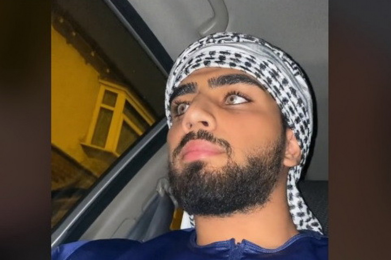 BOLE OČI OD GLEDANJA: Sa ovog Avganistanca teško je skinuti pogled, a evo ko je on! (VIDEO)