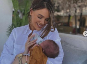 LEKARI SU MI GOVORILI: MAJKO, PAZI, SAD SI NAJPLODNIJA, ALI JA IM NISAM VEROVALA! Marija Mikić iskreno o novoj trudnoći posle samo mesec dana od porođaja!