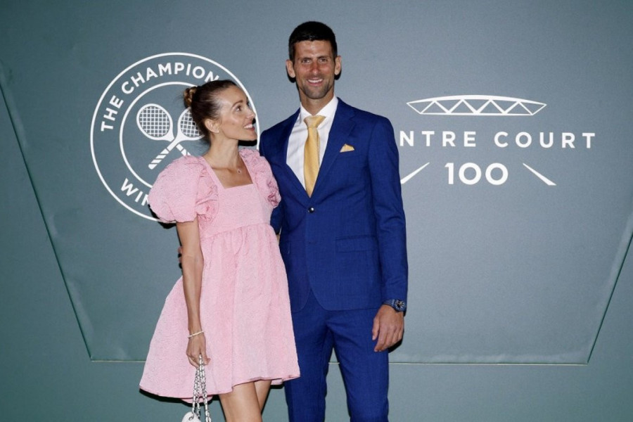 NOVAK I JELENA ĐOKOVIĆ IZNENADILI BEOGRAĐANE: Pojavili se na sajmu knjiga, a svi su gledali samo u jedan detalj! (FOTO)