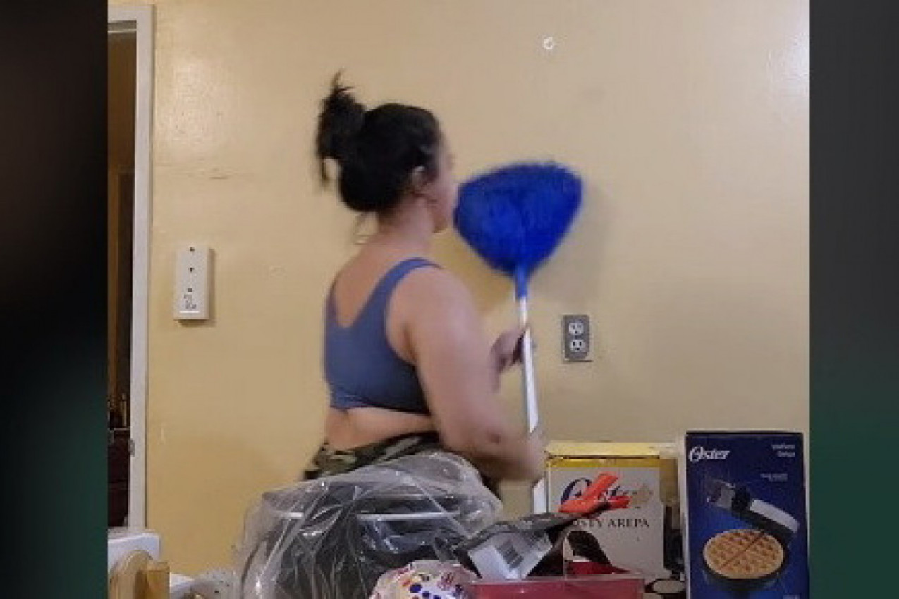 OTIŠLI SU NA PUT NE SLUTEĆI ŠTA ĆE IH KOD KUĆE DOČEKATI: Iza svega stoji njihova ćerka! (VIDEO)