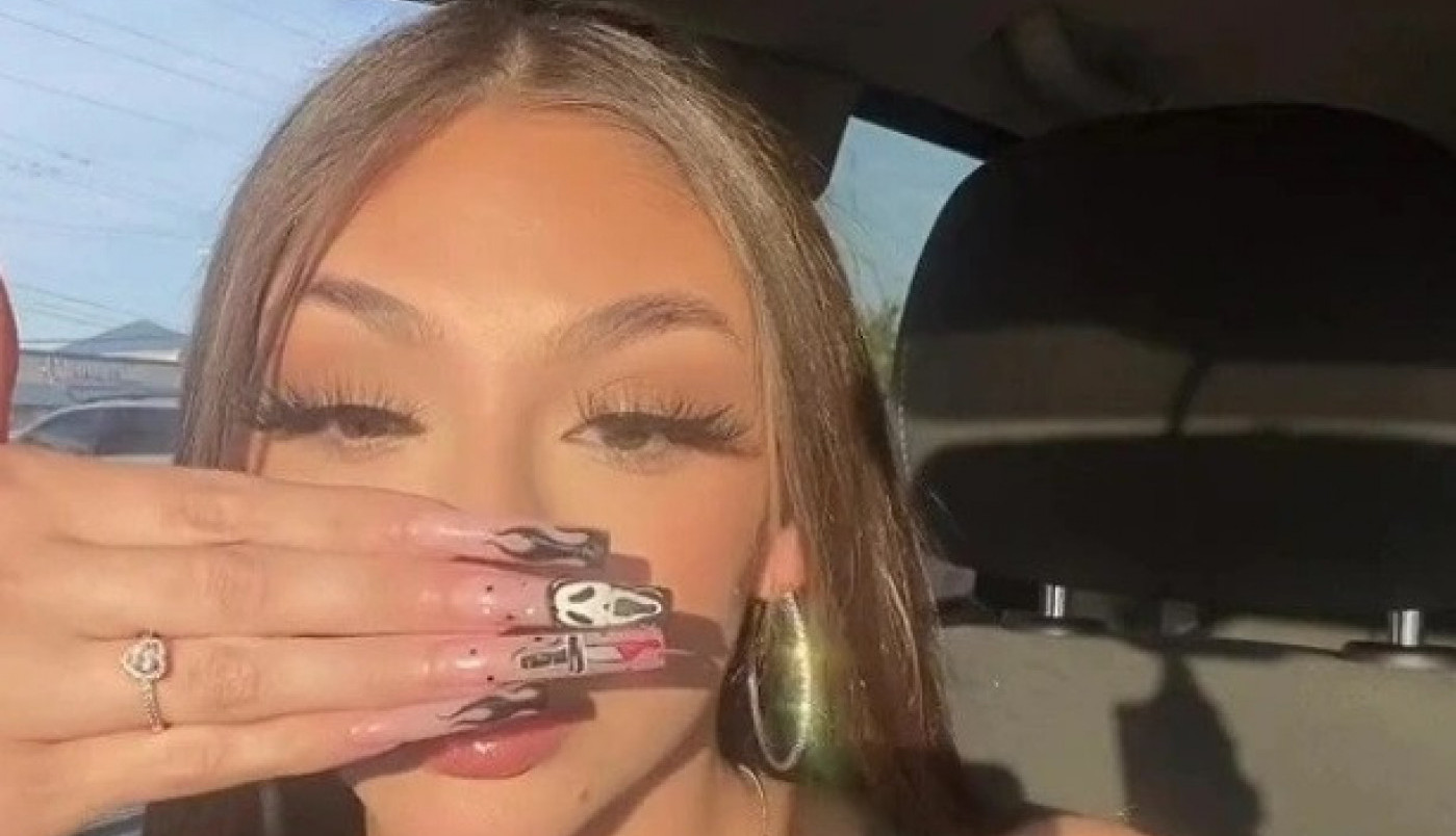 TIKTOKERKA S VELIKIM NOSEM KONAČNO OTKRILA SVOJ LIK: Govore mi da sam zbog njega nakaza, ali nije me briga! (FOTO)