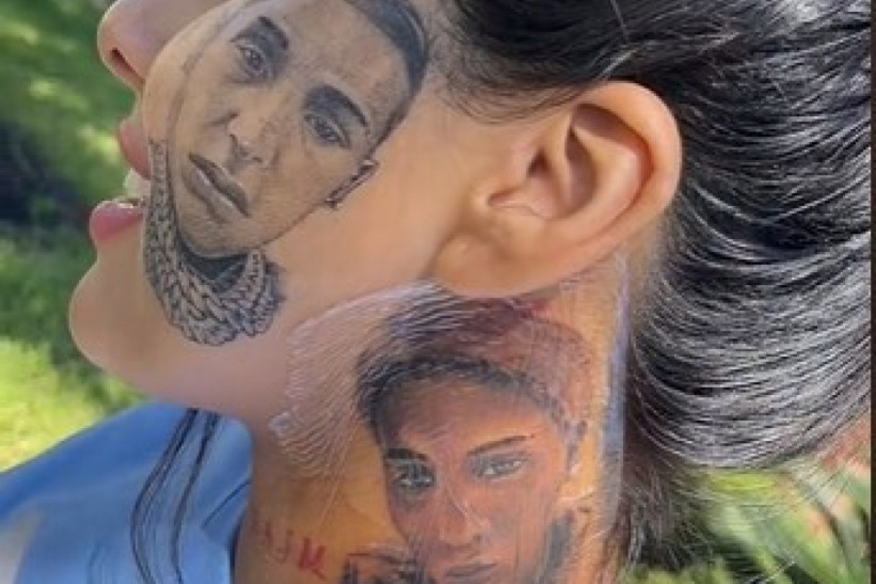 PREKO POLA LICA ISTETOVIRALA LIK DEČKA IZ KRAJNJE BIZARNOG RAZLOGA! Ljudi u šoku, poručili su joj samo jedno! (VIDEO)