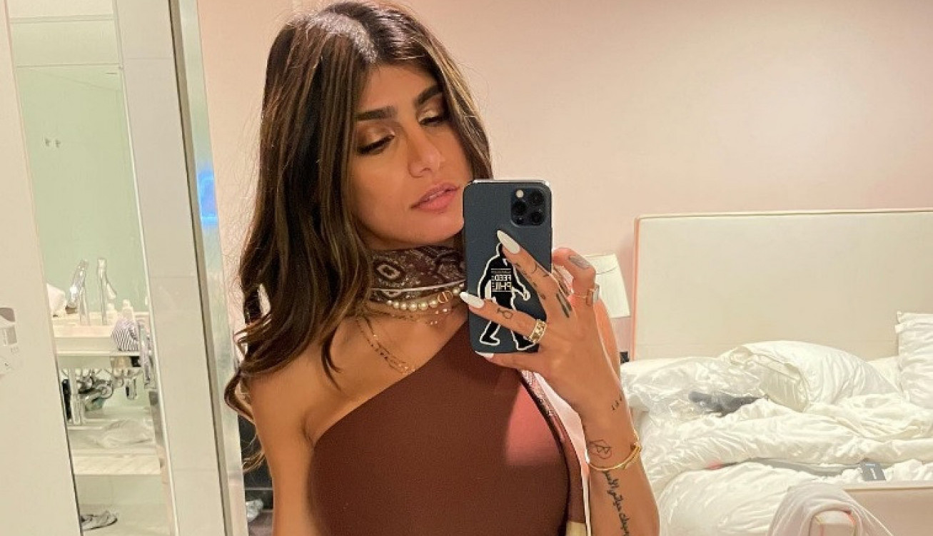 OVAKO DANAS IZGLEDA MIA KALIFA, glumica filmova za odrasle zbog koje su svi gubili glavu! Jedna scena umalo je nije koštala života i otad je usledila transformacija! (FOTO)