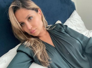 KORISTI OČAJ MUŠKARACA KAKO BI ZARADILA NOVAC: Lana naplaćuje 15 dolara po minutu, a evo šta za taj novac nudi! Među klijentima ima i sinove prijatelja!